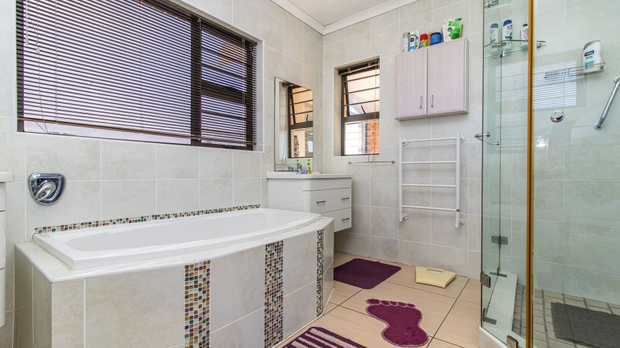 3 Bedroom Property for Sale in Kleinmond Western Cape